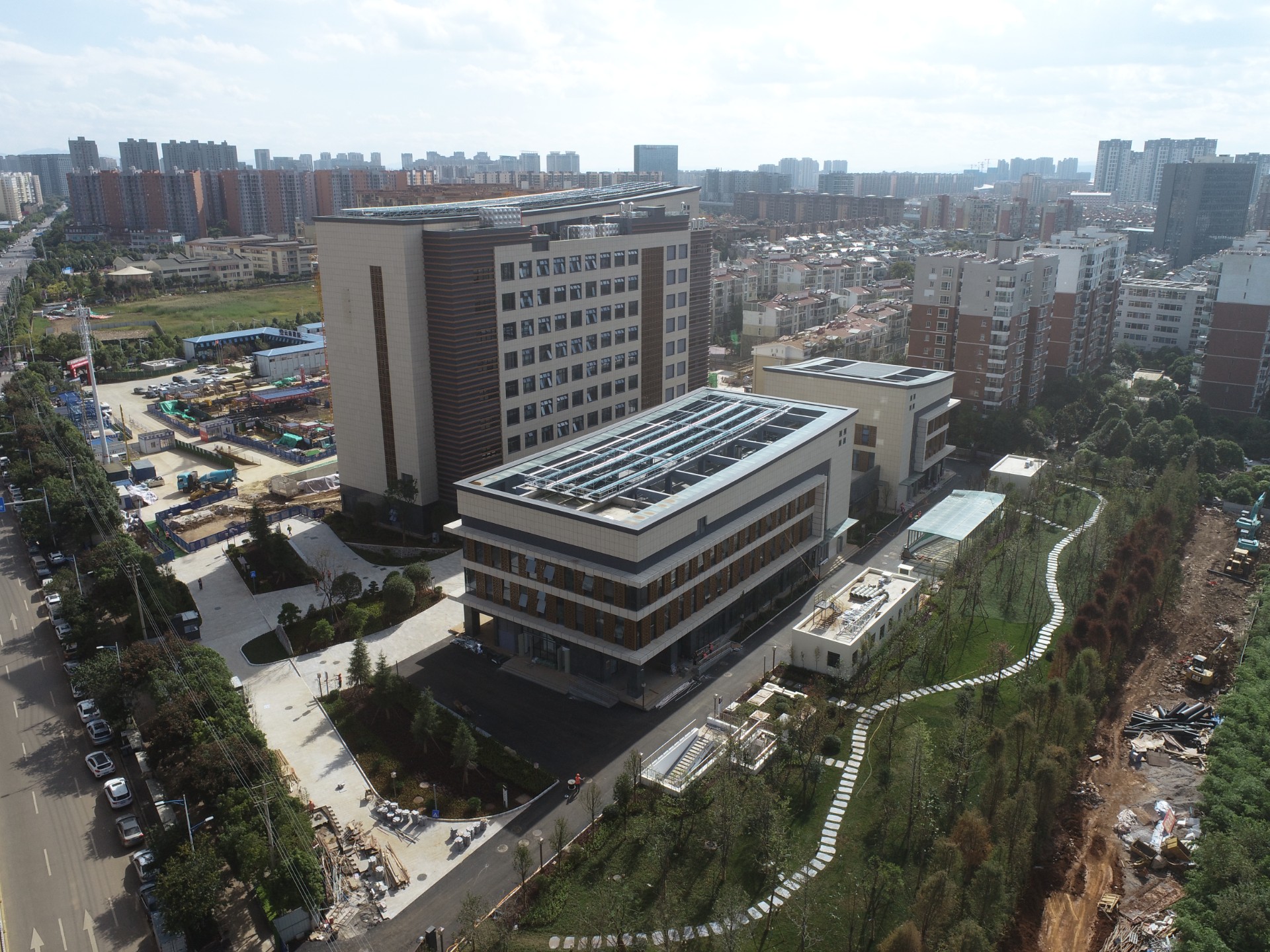 云南省国度中医疫病防治基地项目通过竣工验收