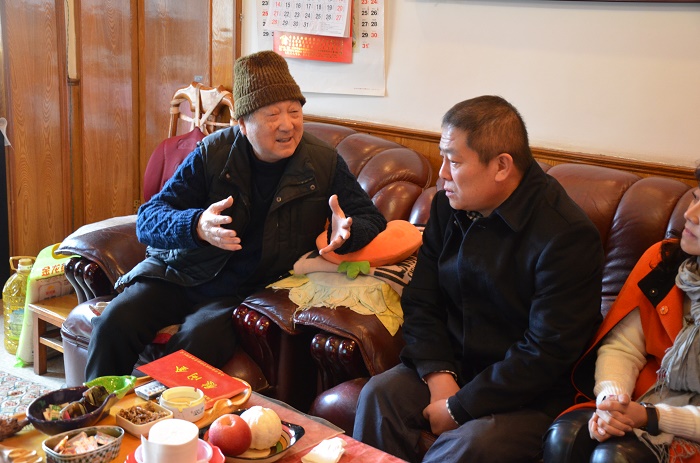王晓方探望慰问集团老辅导及难题党员和职工