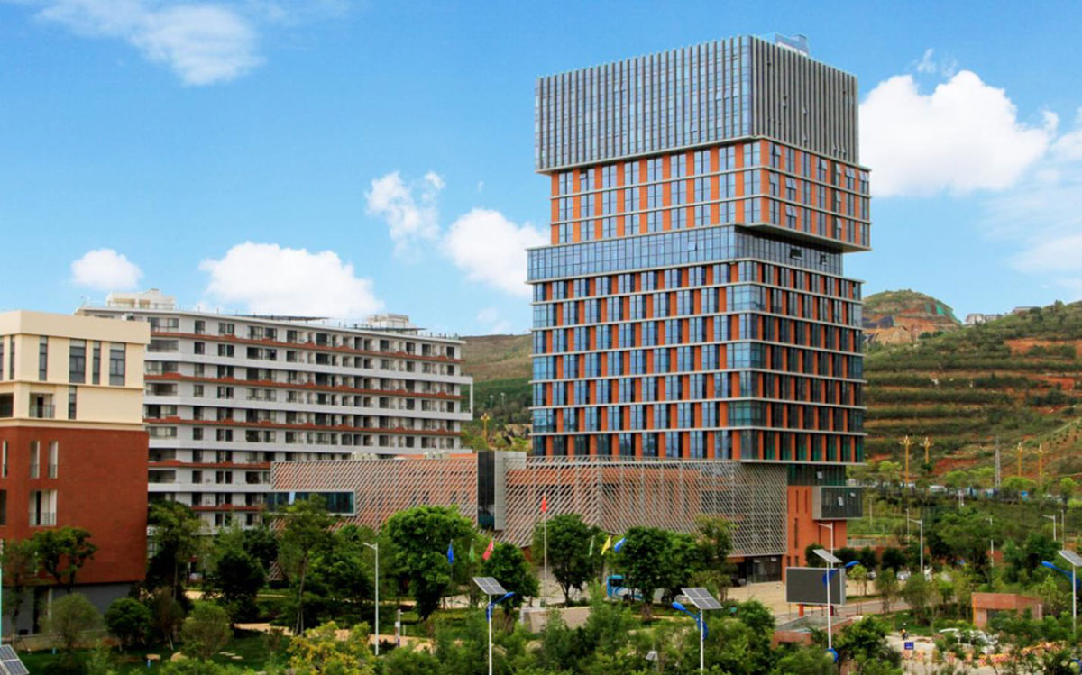 滇西利用技术大学总部建设项目1#云讲授大楼